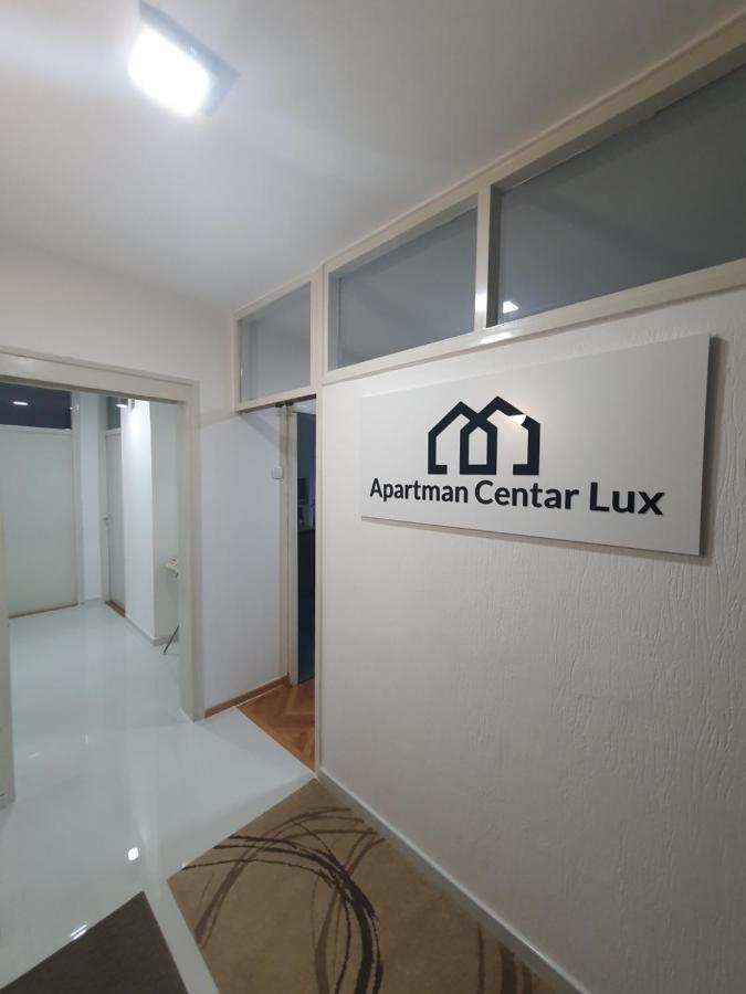 Apartman Centar Lux Apartment Пирот Екстериор снимка