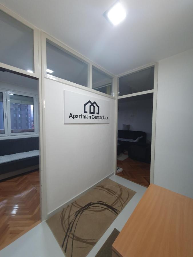 Apartman Centar Lux Apartment Пирот Екстериор снимка